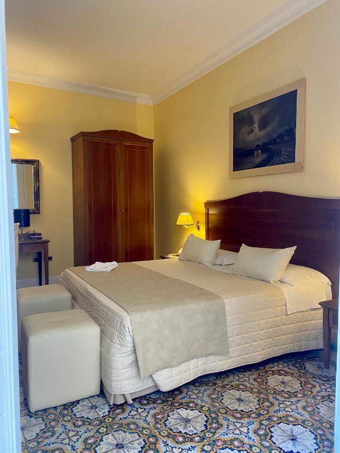 Hotel Akropolis - Museum Hotel Taranto Ngoại thất bức ảnh