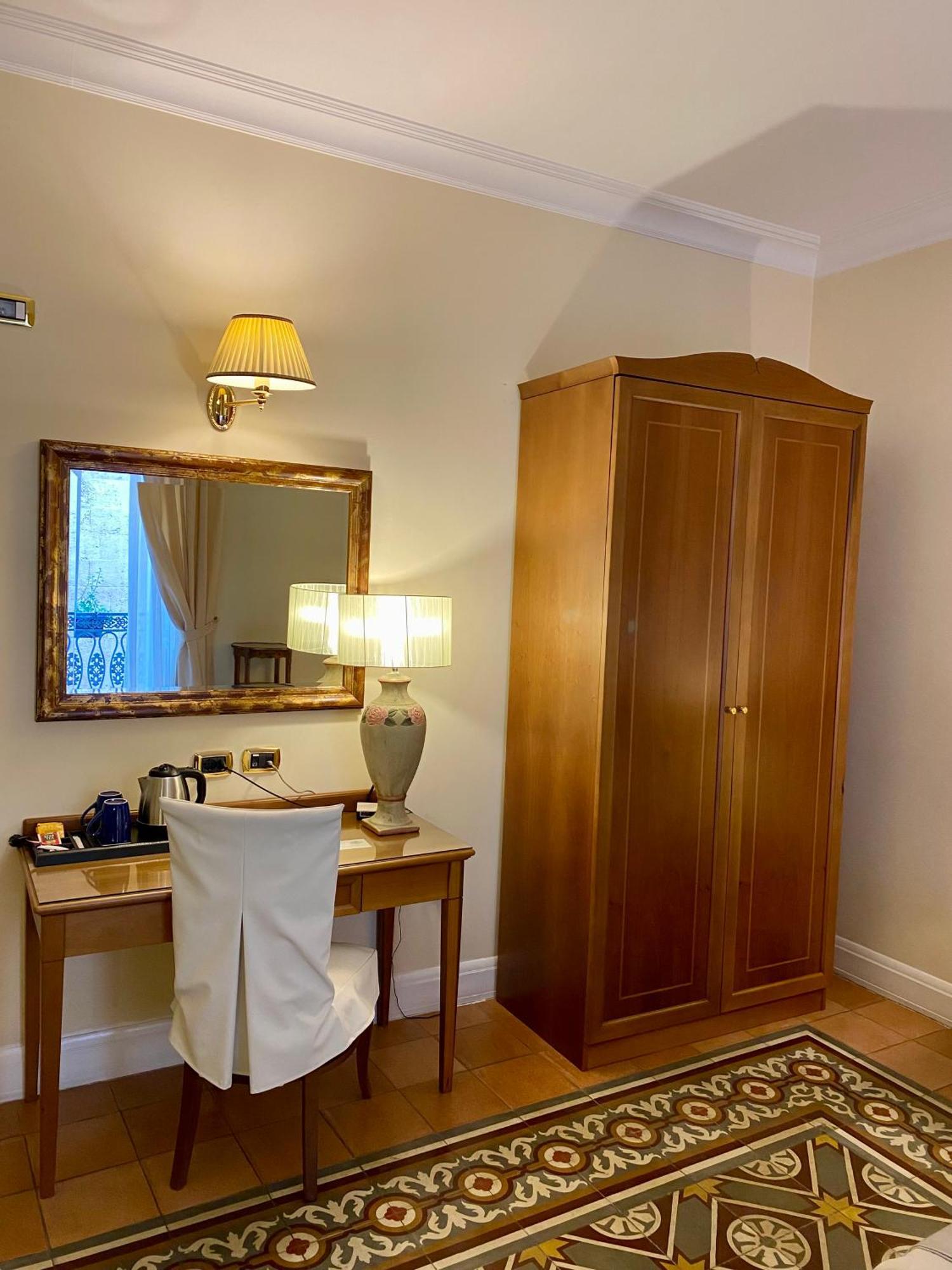 Hotel Akropolis - Museum Hotel Taranto Ngoại thất bức ảnh