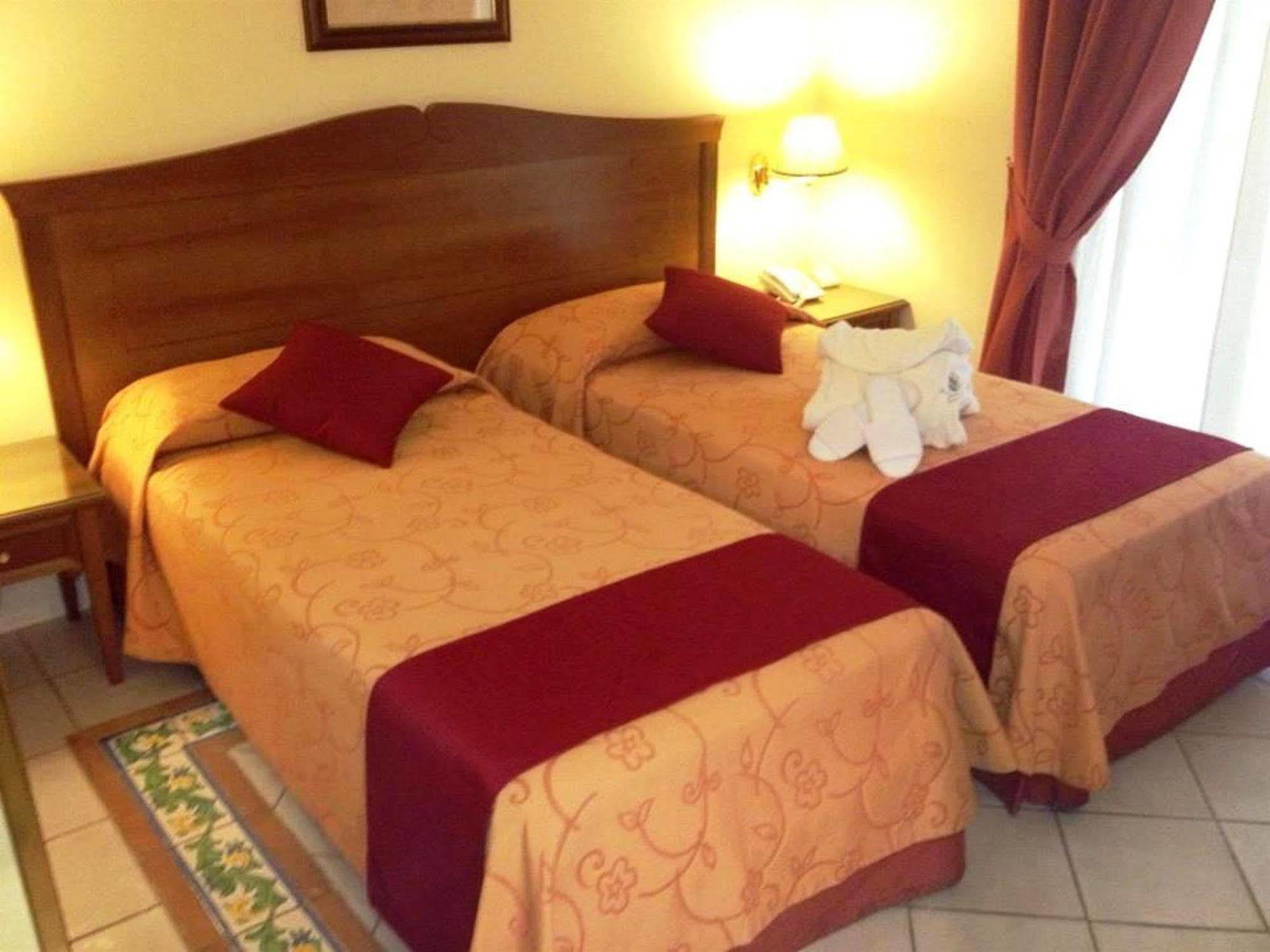 Hotel Akropolis - Museum Hotel Taranto Ngoại thất bức ảnh