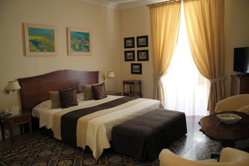 Hotel Akropolis - Museum Hotel Taranto Ngoại thất bức ảnh